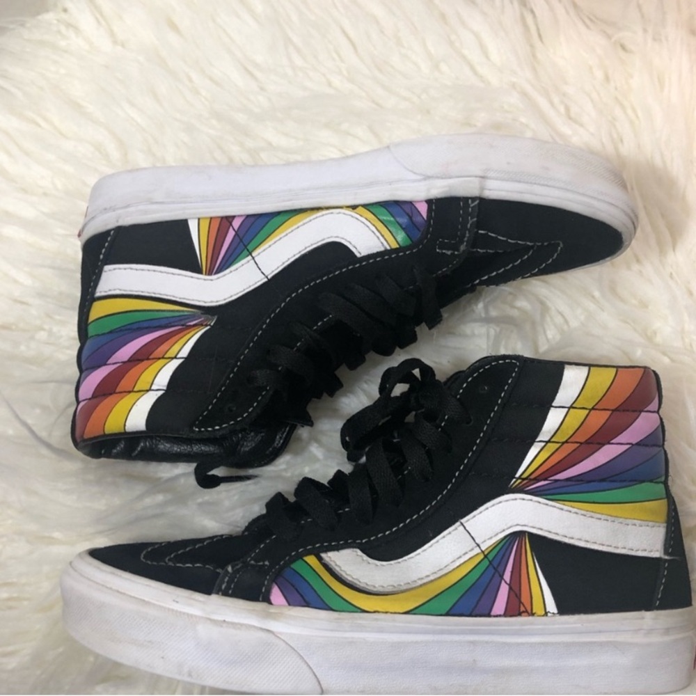 Vans Rainbow Sneakers Women Size 7 / Men Size 5.5